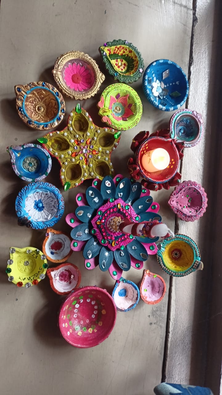 Diya decoration and Candle decoration photos (131)